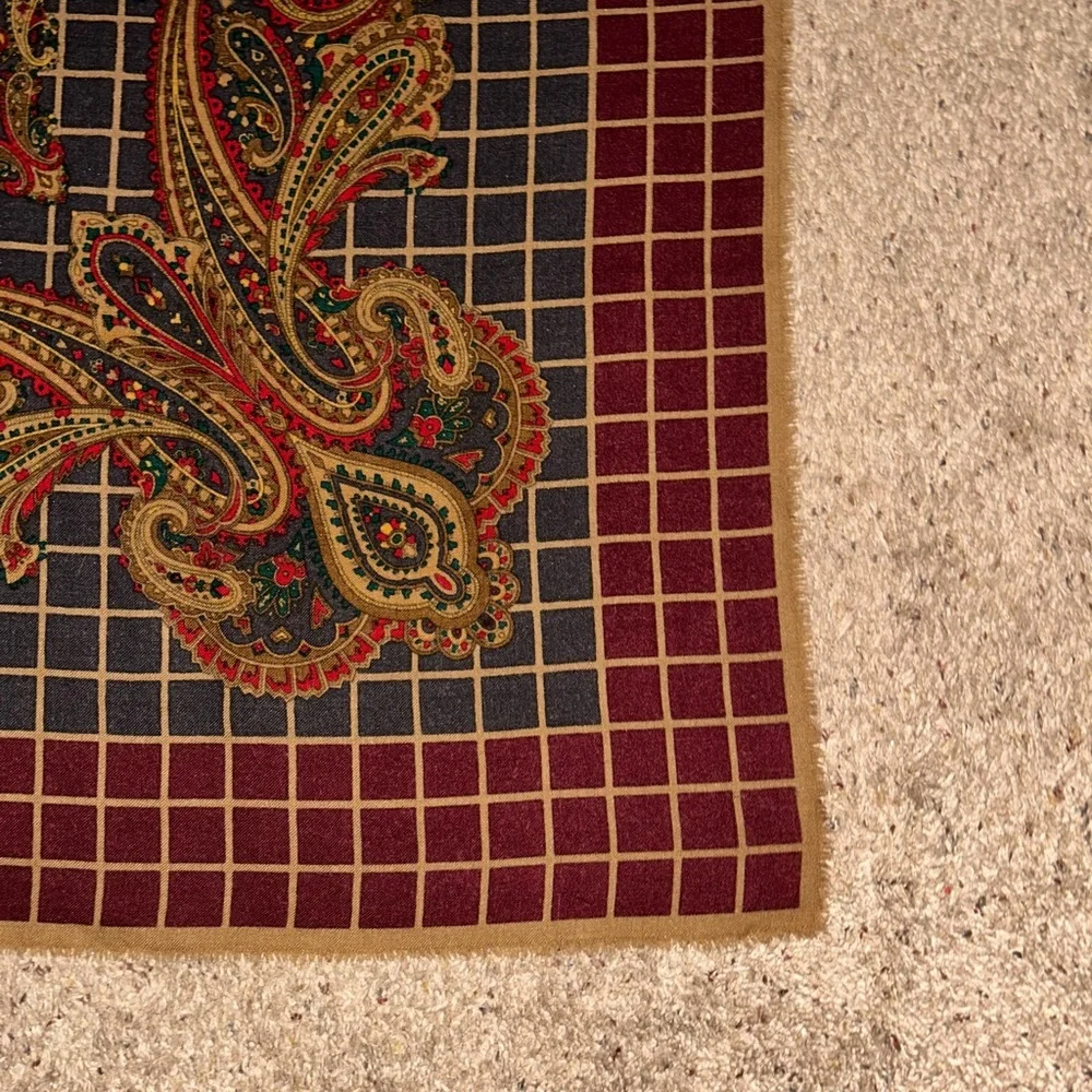 Christian Dior Vintage Elegant Paisley Patterned 52x52” Scarf